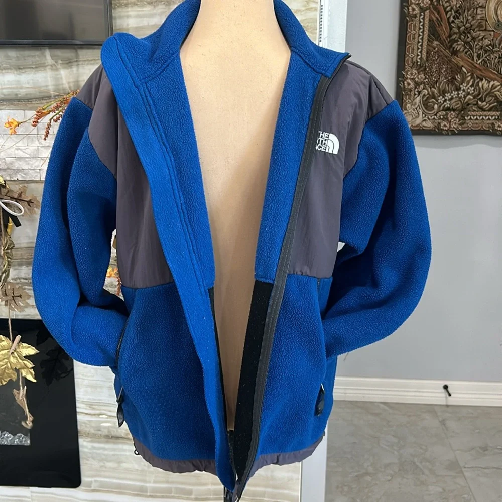 The North Face Youth Full Zip Grey Blue Polartec Jacket. Size‎ XL